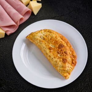 Чебуреки С ВЕТЧИНОЙ И СЫРОМ 1/200 gr